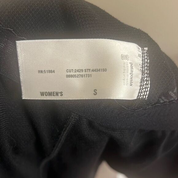 ✨Patagonia Black Capilene Base Layer Performance Sz Small Leggings✨ - Picture 6 of 8